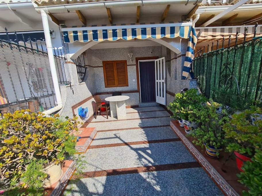 Marble Manor Guest House Los Alcázares Exterior photo